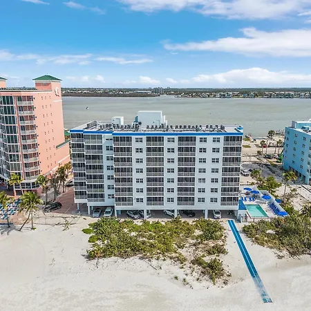 Beachfront Paradise: Views, Pool, Walk To Times Sq